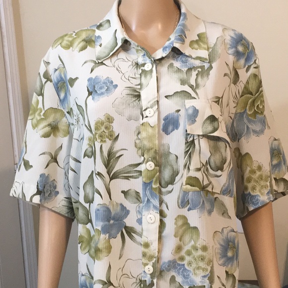 SZ 22 Top Career Blouse,Floral,Cream,Blues& Green,Short Sleeves,Flap Pocket EUC - Picture 1 of 11